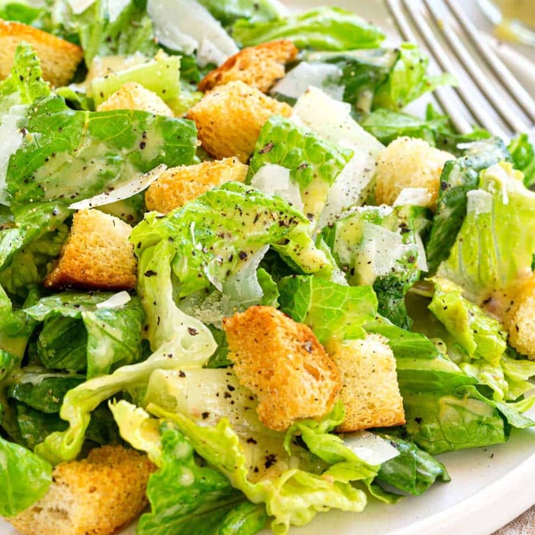 Fresh Caesar Salad: A Classic Italian Favorite