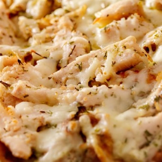 White Deluxe Pizza.