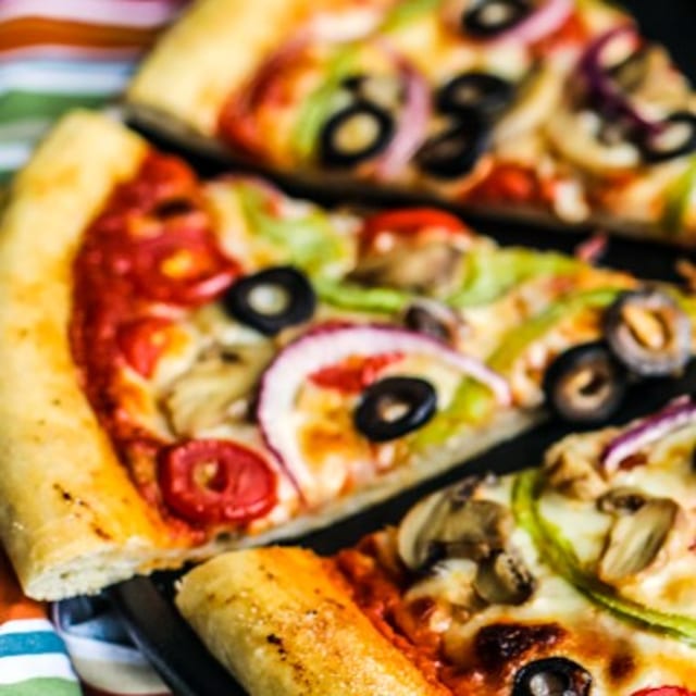 Grilled Chicken Onions & Peppers Pizza.