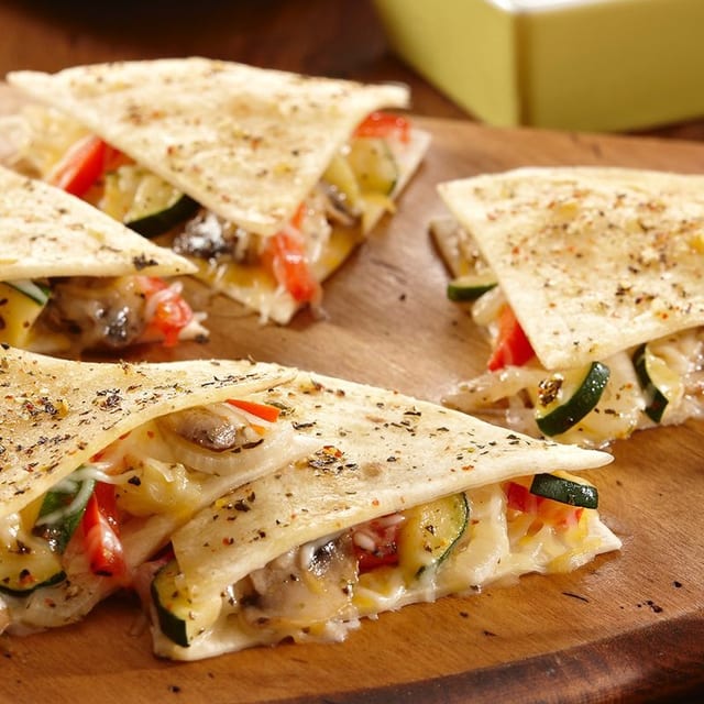 Ranchero Club Quesadilla.